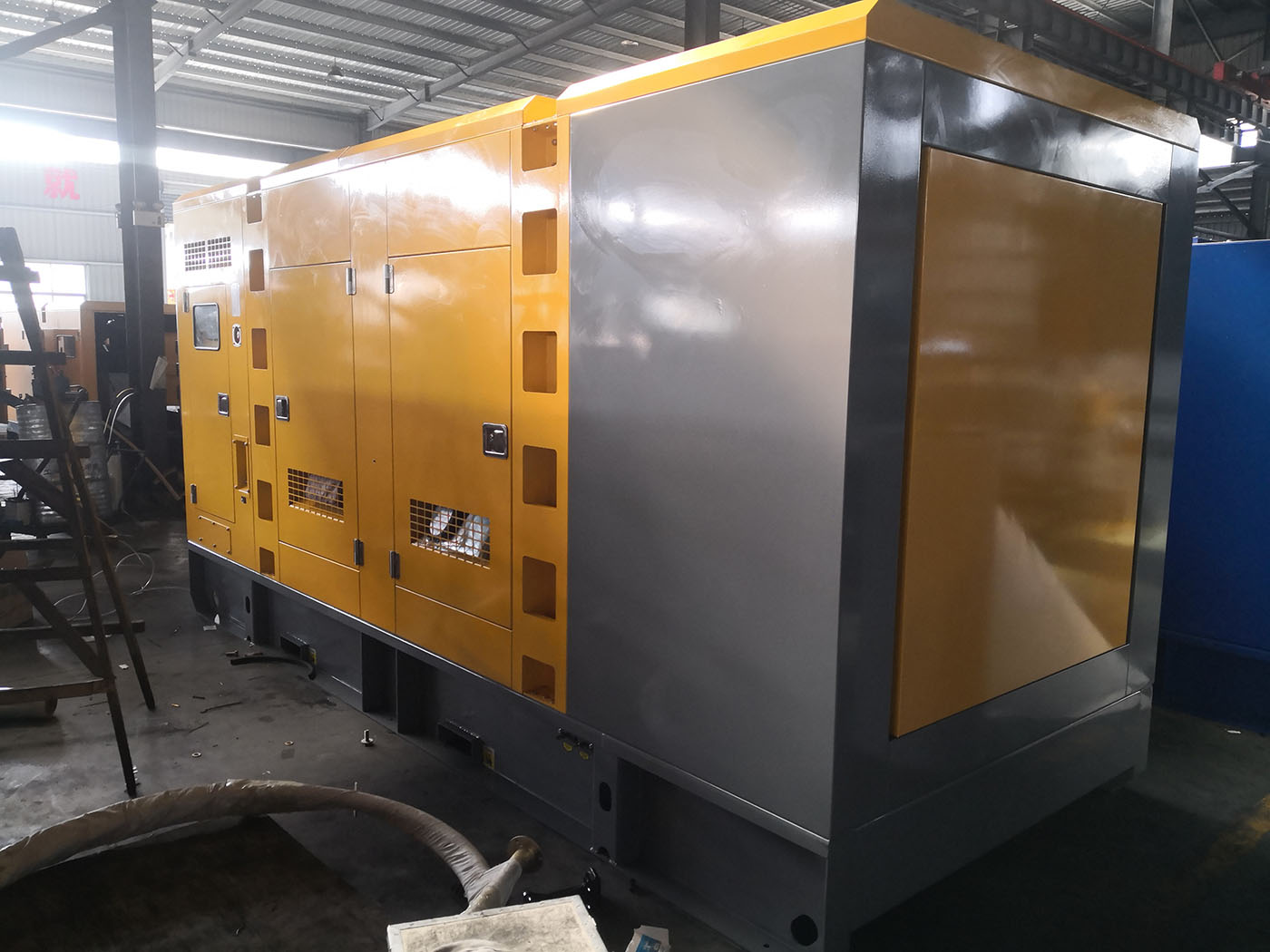 Cummins Diesel Generator Set 500KVA en 300KVA1